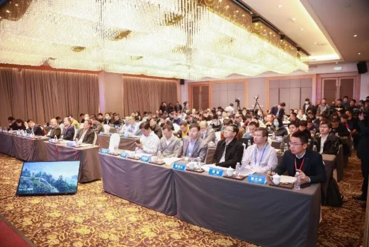 金年会参加内蒙古教育信息化“十四五”规划研讨会并作主题报告宣讲(图3)